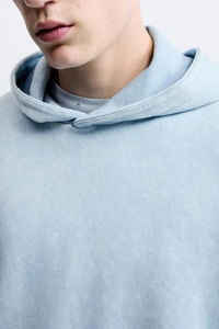 เสื้อฮู้ดดี้ผ้าโพลีเอสเตอร์/คอตตอนสีฟ้าอ่อน พิมพ์โลโก้ตามสั่ง ทรงโอเวอร์ไซส์ กันลม ไม่มีกระเป๋า ชายเสื้อแบบดิบ ตัดโลโก้ด้านหน้า เหมาะสำหรับฤดูหนาว - Product Image 3