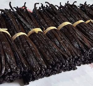 Harvest Dried Vanilla Planifolia Beans de qualité supérieure, 1 kg, provenant de Madagascar, avec une durée de conservation de 3 ans, pour l'exportation en gros - Product Image 1