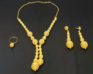 Ensemble de bijoux plaqué or 24 carats de Dubaï Design attrayant 3GM Ensemble de bijoux plaque ou 24 carats de speciale 3GM NOUVEAU - Product Image 6