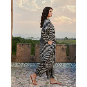 Vestido Kurta Berber Elegante a Rayas, Largo hasta el Suelo, para Mujer, con Cierre y Detalles de Diamantes - Product Image 3