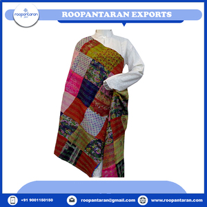 Produits les plus vendus : Étole personnalisée au design élégant, fabriquée à la main, en coton Kantha de haute qualité, réversible, en soie, en vente - Product Image 2