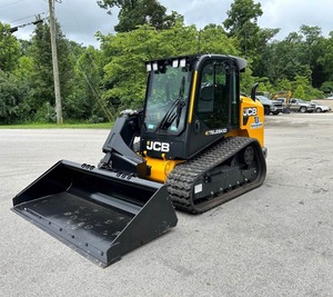 Chargeuse compacte sur chenilles JCB, moteur diesel, pompe hydraulique, machine de construction compacte robuste, haute performance, prête à être expédiée dans le monde entier - Product Image 4