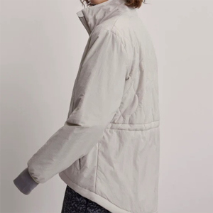 Blouson matelassé pour femme de couleur personnalisée, nouveau design, mode féminine, blouson matelassé de haute qualité, prix bas, blouson matelassé pour femme - Product Image 6