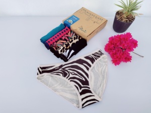 กางเกงบิกินี่เซ็กซี่ของผู้หญิงผ้าสแปนเด็กซ์/ ผ้าฝ้ายพิมพ์ลายประดับด้วยลูกปัดชุดชั้นในถักระบายอากาศได้ดี - Product Image 5