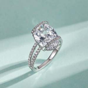 Bague de fiançailles solitaire ovale en moissanite plaquée or rose sur argent sterling Jeulia - Product Image 4
