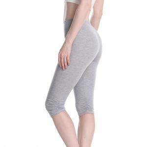 Logo personnalisé de haute qualité filles poches capri Shorts maille rayures femmes Gym Yoga Leggings solide noir Gym formation Yoga pantalon - Product Image 6
