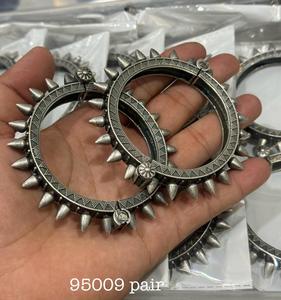 Brazalete de aspecto plateado de latón puro para fiesta, pulsera oxidada de tamaño libre que se puede abrir, producto a granel hecho a mano ajustable - Product Image 2