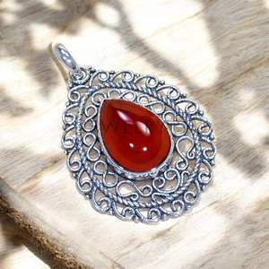 Colgantes Finos de Plata de Ley 925 con Gema Cornalina, Venta al por Mayor de Dijes y Joyería - Product Image 1