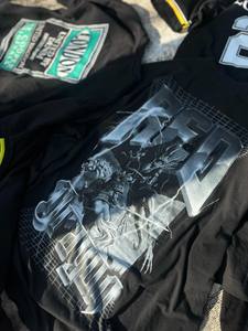 250gsm 100% Pima เสื้อยืดผ้าฝ้ายสีดำสำหรับผู้ชายเสื้อยืดโอเวอร์ไซส์ทรงบ็อกซ์ฟิตเสื้อเชิ้ตสะพายไหล่พิมพ์ลายไวนิลแบบออกแบบได้ตามต้องการ - Product Image 5