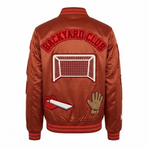 Blouson Bomber Personnalisé Homme MA-1 Satiné Rouge Rouille avec Patchs Chenille et Doublure Sublimée, Logo Personnalisé OEM Streetwear - Product Image 2