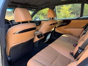 SUPER CLEAN 2021 LEXUS LS500 AUTOMÁTICO CON TECHO PANORÁMICO Y ASIENTOS DE CUERO - Product Image 2