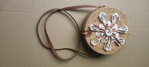 Bolsa de playa de Indonesia, bolsa de ratán redonda de mimbre simple, bolsa circular - Product Image 5