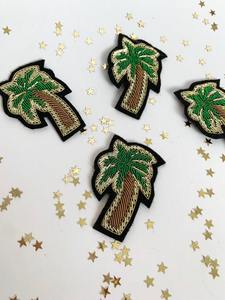 Adorno Navideño Colgante de Alta Calidad, Hecho a Mano, con Cuentas Negras y Doradas, en Forma de Perro, Bordado, para Festividades - Product Image 6