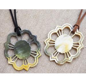 Colgante de Cuerno de Búfalo Natural, Joyería Étnica Hecha a Mano para Hombres y Mujeres - Product Image 1