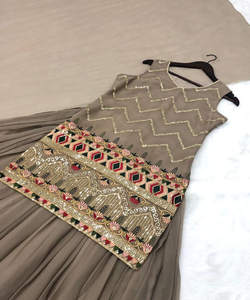 Designer indien Lahenga Choli avec chemisier Designer traditionnel indien Tenue décontractée Robe rose colorée avec vêtement Dupatta Bo - Product Image 5