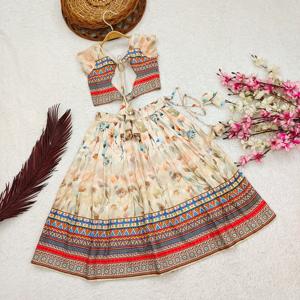 Conjunto de Lehenga Choli con Estampado Floral Digital de Shoryam Fashion para Niñas, Ropa Cultural Tradicional para Fiestas y Diwali - Product Image 2