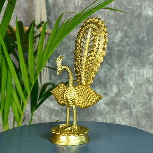 Campana de estatuilla de latón de estilo vintage, escultura de mujer antigua, artículo coleccionable único, disponible a precios de mayorista. - Product Image 6