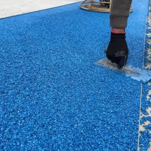 Matériau d'asphalte Cold Patch haute performance pour les applications exigeantes en milieu urbain - Product Image 4