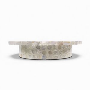 Support à gâteau artisanal en nacre pour la présentation de desserts du Ramadan et de l'Aïd et la décoration de table à la maison en provenance du Vietnam - Product Image 3