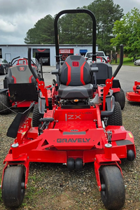 Tondeuse autoportée Gravely XT Zero Turn 28V 4 temps de qualité industrielle pour une expérience de coupe de gazon optimale - Product Image 3