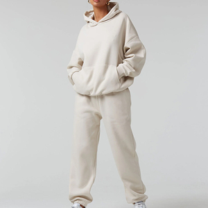 Haute qualité décontracté long Street Wear pulls à capuche pantalons de survêtement Logo brodé personnalisé hiver femmes en gros surdimensionné - Product Image 1