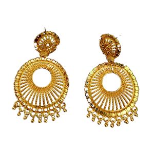 Boucles d'oreilles en vrac serties de boucles d'oreilles Jhumka en plaqué or 22CT de conception traditionnelle bijoux pour femmes portés par les exportateurs - Product Image 1