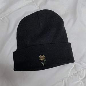 Vente en gros de bonnets tendance avec logo personnalisé de haute qualité, vêtements chauds pour l'hiver, bonnets tricotés - Product Image 4