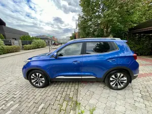 Cherry TEGGO EI SUV AWD 2019 con neumáticos R18, batería de litio de 110 kWh, asientos de cuero, doble tracción y techo solar panorámico - Product Image 5
