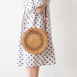 ตะกร้าฟางหวายธรรมชาติไม้ไผ่กระเป๋าเดินทางผู้หญิงที่เดินทางมาพักผ่อน Handmade หวายแฟชั่นกระเป๋าชายหาดทําในเวียดนาม - Product Image 4