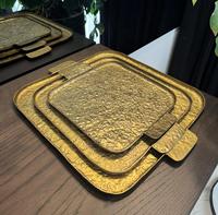 Nouveau plateau rond en métal design éléphant avec finition dorée pour servir des desserts et des chocolats