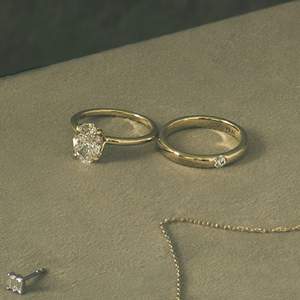 แหวนหมั้นโรแมนติกแบบลอยตัวประดับเพชรโมอิสซาไนต์ เงินแท้ 925 ชุบแพลตตินัม - Product Image 4