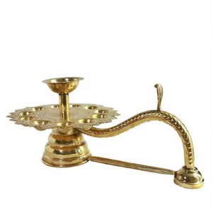 Golden Om initiale avec cristal laiton Akhand Jyoti Diya dernière conception religieuse Jyoti Diya au prix de gros, direct de l'usine - Product Image 4