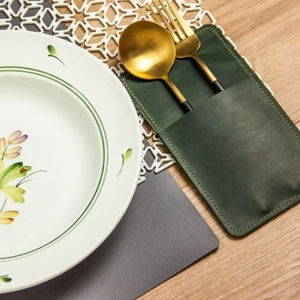 Porta Cubiertos Plegable de Cuero Genuino Ecológico de Lujo para Restaurante, Organizador de Cubiertos Rústico Enrollable LCH-0012 - Product Image 1