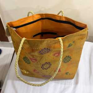 Sac à main pour femme motif Banarasi, grande capacité, léger, résistant à l'eau, sac fourre-tout tendance, broderie pour un usage quotidien - Product Image 6