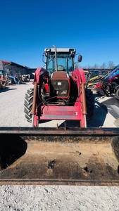 Tractor Massey Ferguson 4263 de 1997: Durabilidad Comprobada con Potencia Agrícola Clásica - Product Image 3