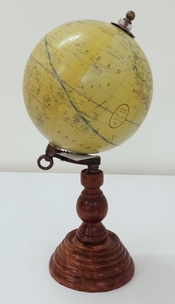 สีน้ำตาล