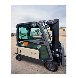 Chariot élévateur électrique Crown SC 6000 Series à vendre, 48V, conducteur assis, capacité 1,3 tonne, direction à rayon de braquage nul. - Product Image 6