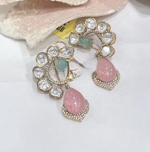 Pendientes de Moissanita con Diseño Moderno y Chapado en Oro de la Mejor Calidad, Colección para Bodas y Fiestas para Mujeres y Niñas - Product Image 4