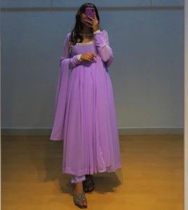 Collections de robes ethniques indiennes de créateur pour occasion spéciale robes Anarkali Georgette dernières femmes portent des Kurtis en coton - Product Image 3