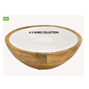 Cuenco de madera de diseño antiguo con asas de metal pulido, ideal para ocasiones festivas, cumpleaños y reuniones familiares - Product Image 5