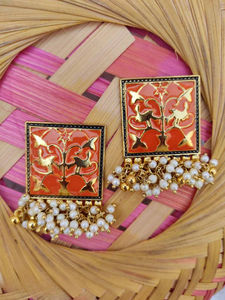 ต่างหูห้อยประดับมุกเทียมแบบกุงกรู งานมีนาคารี สีเขียวอมฟ้า ชุบทอง เงินเยอรมัน ดีไซน์เนอร์ ผลิตจากทองเหลืองคุณภาพพรีเมียม - Product Image 5