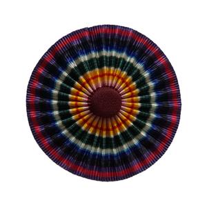 C'est une rosette maçonnique blanche et rouge avec un bouton central noir. - Product Image 2