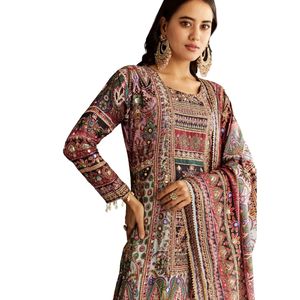 Traje de Kurta Dupatta con estampado de seda Tabby multicolor con parche de piedra Zari Work, venta al por mayor de Ropa Étnica para mujer, fábrica de ropa OEM - Product Image 3
