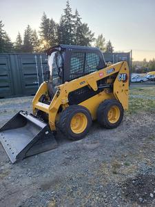 Livraison gratuite CAT226D3 Chargeuse compacte sur pneus 2,65 tonnes 67 CV Moteur diesel Idéale pour la construction, l'agriculture et l'aménagement paysager - Product Image 3