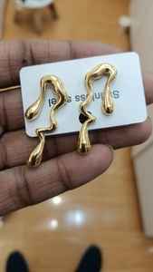 AAA ตุ้มหูสเตนเลสสตีลแบบเรียบง่ายคุณภาพดีที่สุดมีการออกแบบที่สะดวกสบายสำหรับวิทยาลัยและสวมใส่ทุกวัน - Product Image 3