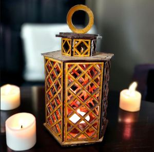 AK Latón Atractivo Diseño moderno Linterna de madera Decorativo Único Tarro de vela a bajo precio para la decoración del hotel/Decoración del hogar - Product Image 1