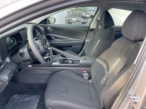 Oferta de Dropshipping de Venta Auténtica para HYUNDAI 2025 ELANTRA. LIMITADO. AUTOMÓVIL SEDÁN HÍBRIDO Ahora Disponible - Product Image 5