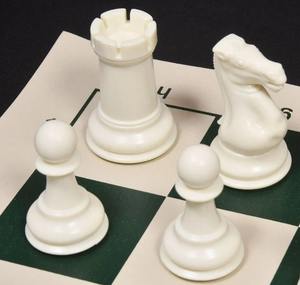 Pièces d'échecs professionnelles en gros, série Staunton, noir et ivoire, plastique solide, roi de 3,75 pouces, à prix abordable - Product Image 1