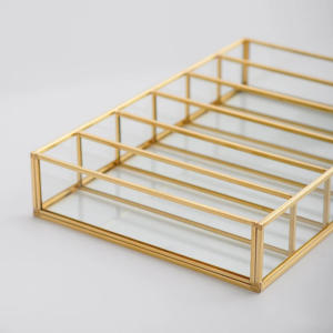 ถาดแก้วพาร์ติชันหลายช่องขายดีพร้อมกรอบโลหะสีทองสำหรับจัดระเบียบเครื่องประดับ - Product Image 6