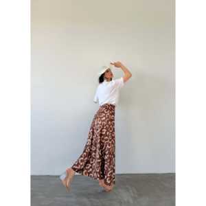 กระโปรงผ้าซาตินลายแมกซี่เอวธรรมชาติมีคุณสมบัติมันวาว - Product Image 1